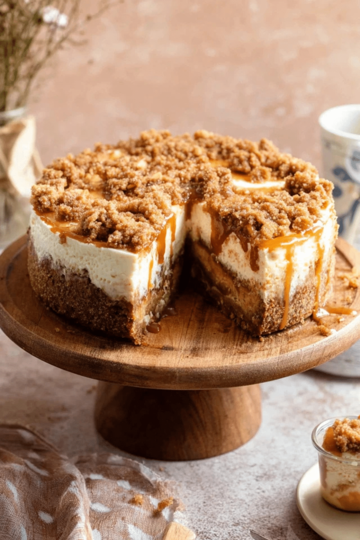 Apple Crumble Cheesecake