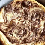 Cinnamon Roll Cheesecake