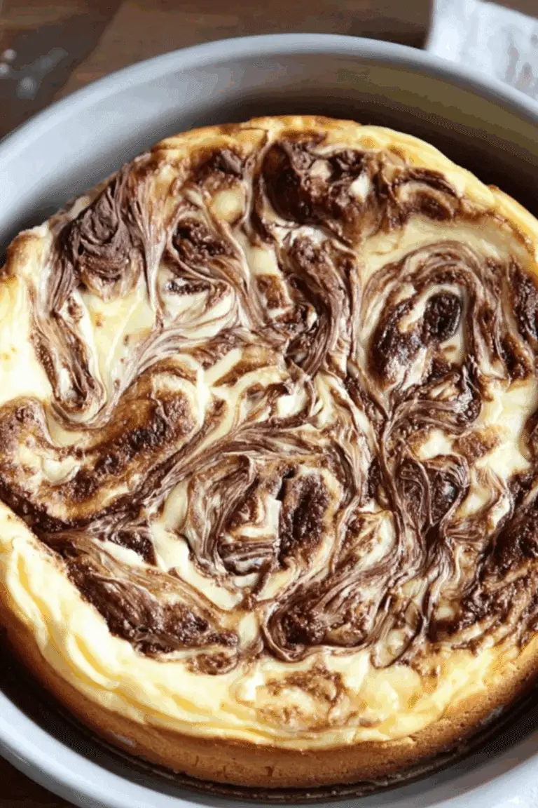 Cinnamon Roll Cheesecake