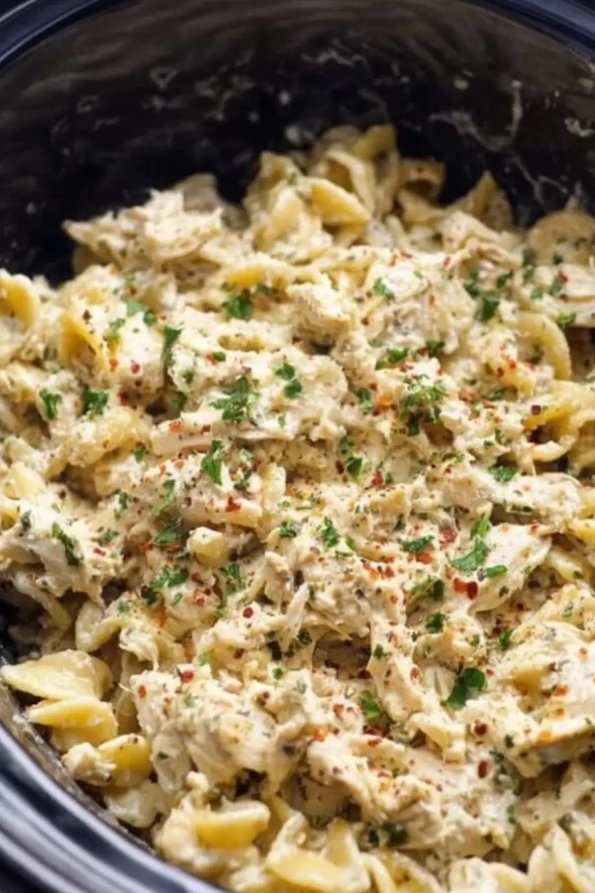 Crockpot Parmesan Garlic Chicken Pasta