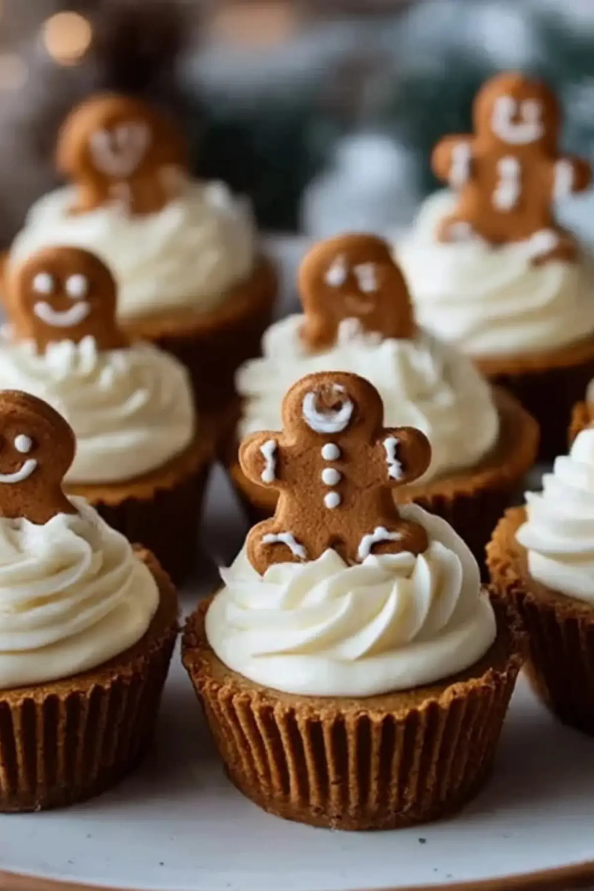 No-Bake Gingerbread Cheesecake Cups