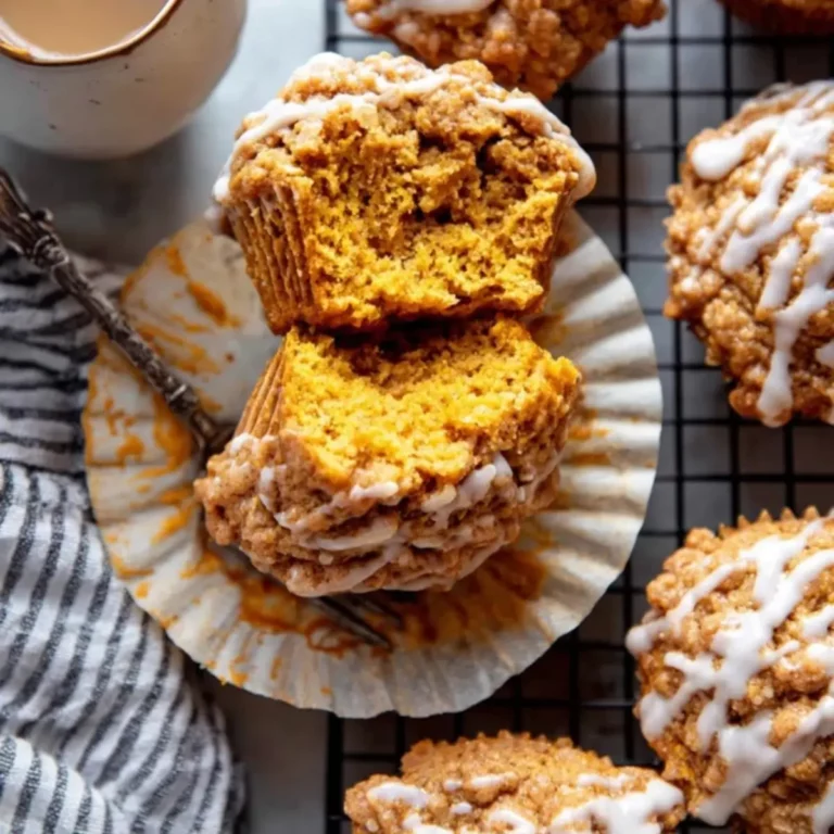Pumpkin Coffee Cake Muffins