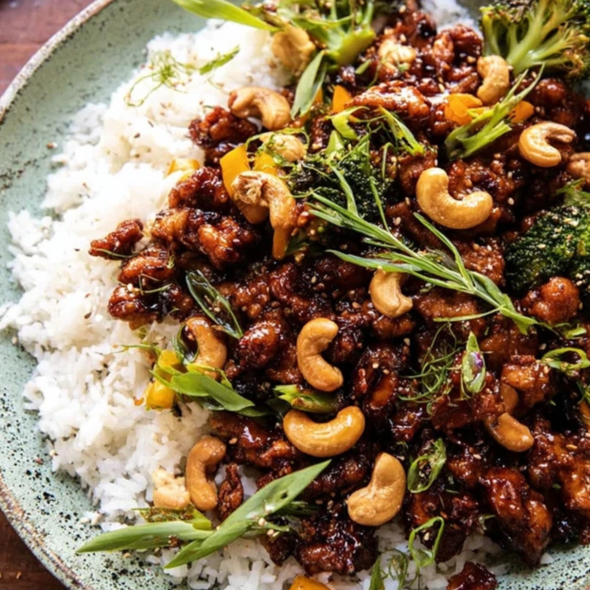 20 Minute Garlic Butter Cashew Chicken
