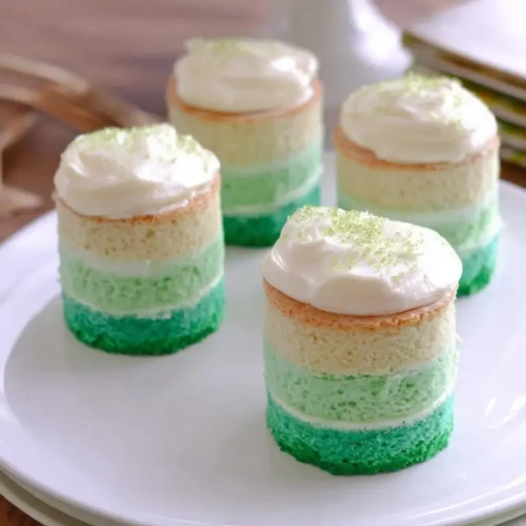 St Patrick's Day Mini Ombre Cakes (1)