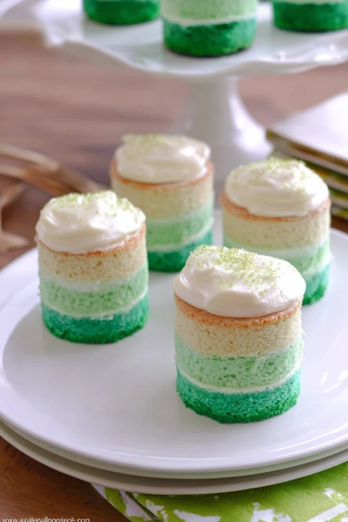 St Patrick's Day Mini Ombre Cakes (1)