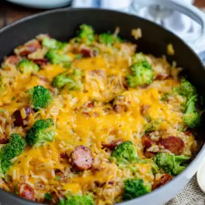 Cheesy Kielbasa Rice and Broccoli Skillet – One-Pan Dinner